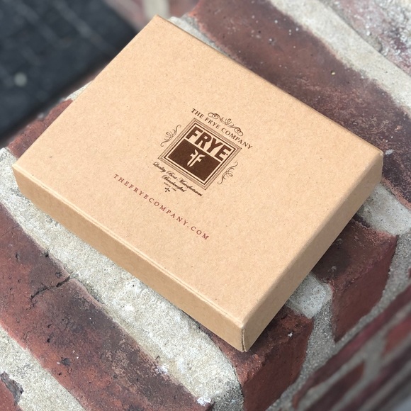 🆕Frye Travel Flask // redwood (great gift!) - Picture 3 of 10